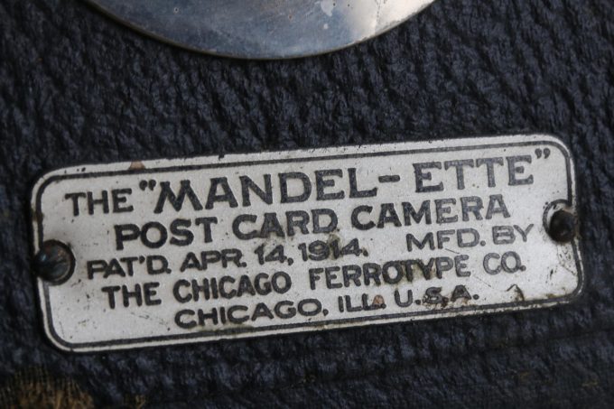 Chicago Ferrotype Mandel-ETTE / Postcard Camera