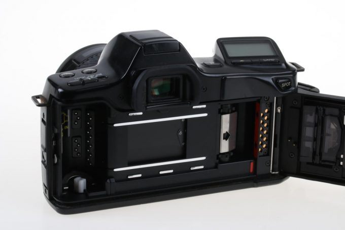 Minolta Dynax 7000i mit AF ZOOM 24-50mm f/4,0 - #22124119