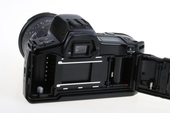 Minolta Dynax 3xi mit Sigma 28-200mm f/3,8-5,6 UC - #55202913