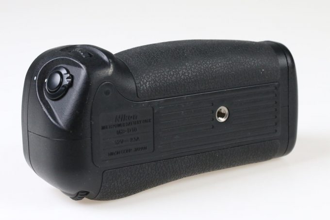 Nikon MB-D10 Batteriegriff für Nikon D300/D700 Ladegerät - #2038982