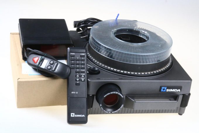 Simda 3232 AF Diaprojektor mit IFR 12 und Doctarlux 70-120mm