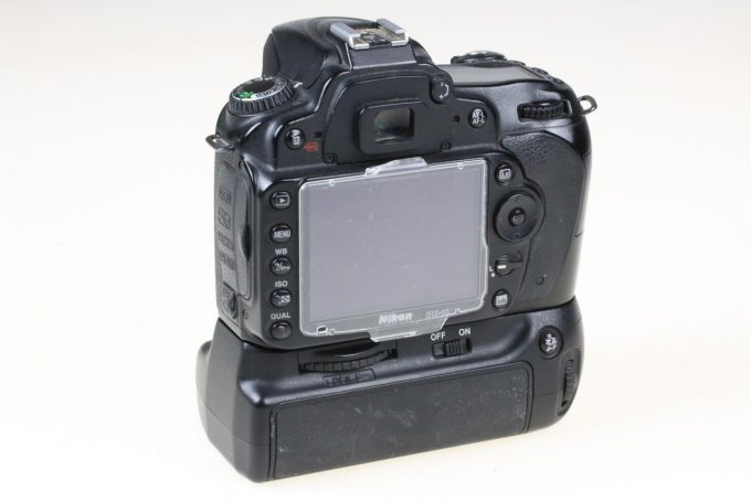 Nikon D90 mit AF-S DX 16-85mm VR - #6026840