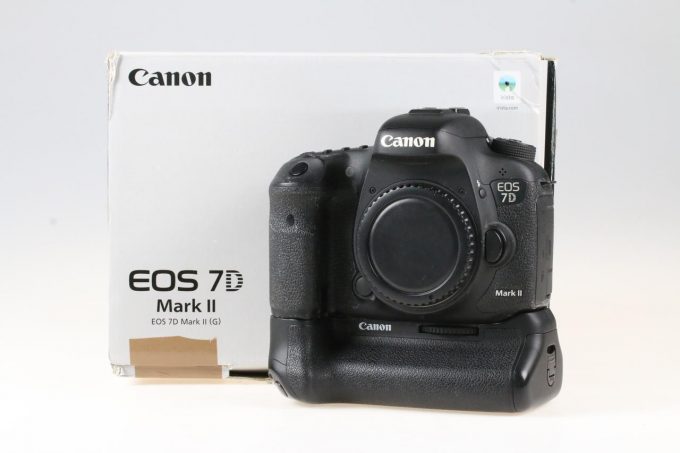 Canon EOS 7D Mark II mit Zubehörpaket - #023020002873