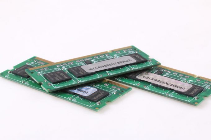 512 MB DDR2 RAM 667 Mhz Arbeitsspeicher Dimm 512MB/ 3 stuck
