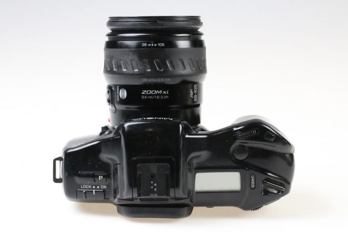 Minolta Dynax 7xi mit 28-105mm f/3,5-4,5 AF Zoom Objektiv - #22123009