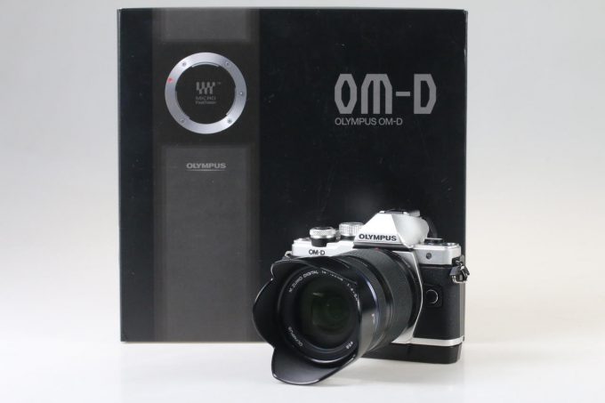 Olympus OM-D E-M10 II mit 14-150mm f/4-5,6 II - #BHKA04769