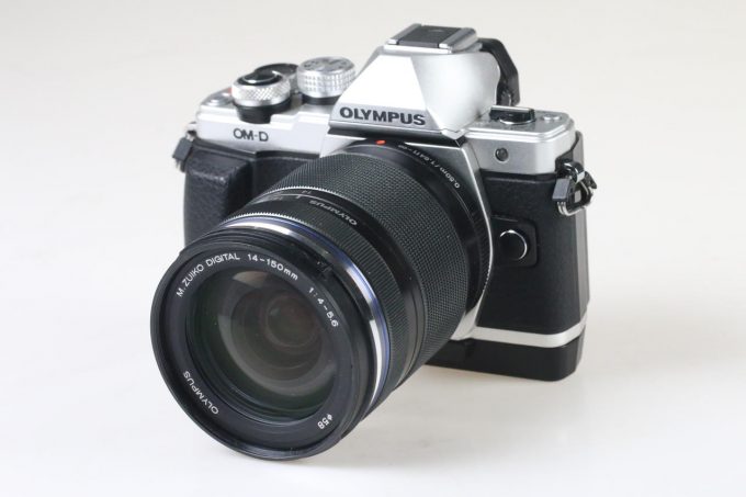 Olympus OM-D E-M10 II mit 14-150mm f/4-5,6 II - #BHKA04769