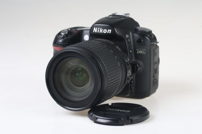 Nikon D80 mit AF-S DX 18-105mm f/3,5-5,6 G ED VR - #4203936