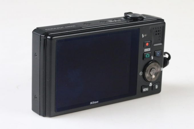 Nikon Coolpix S8000 Digitalkamera - #41179521