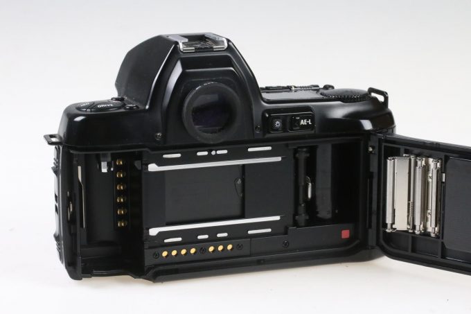 Nikon F-801 Gehäuse - defekt - #2325935