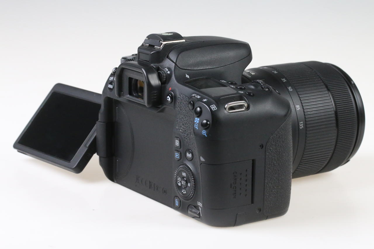 Canon EOS 77D Set mit 18-135mm IS USM - #023031002336 - Image 6