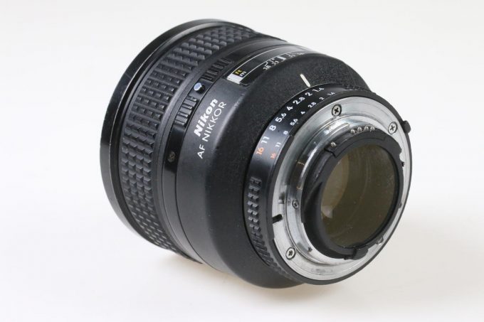 Nikon AF Nikkor 85mm f/1,4 D - #213387