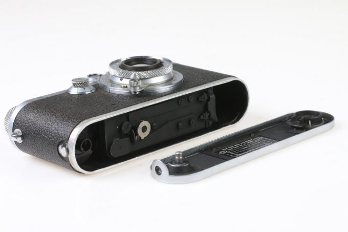 Leica IIIa mit Elmar 5cm f/3,5 / BJ 36 - #189571