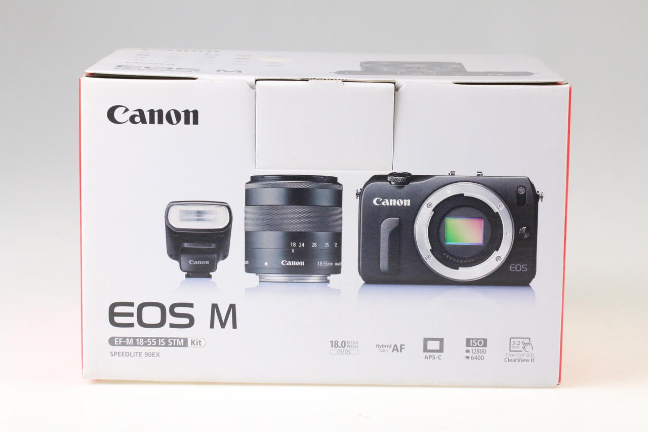 Canon EOS M mit EF-M 18-55mm f/3,5-5,6 IS STM Blitz 90EX - #024232200911