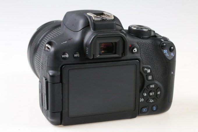 Canon EOS 750D mit EF-S 18-135mm f/3,5-5,6 IS STM - #043022010094