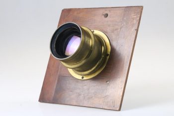 Messingobjektiv mit Platine