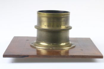 Messingobjektiv mit Platine