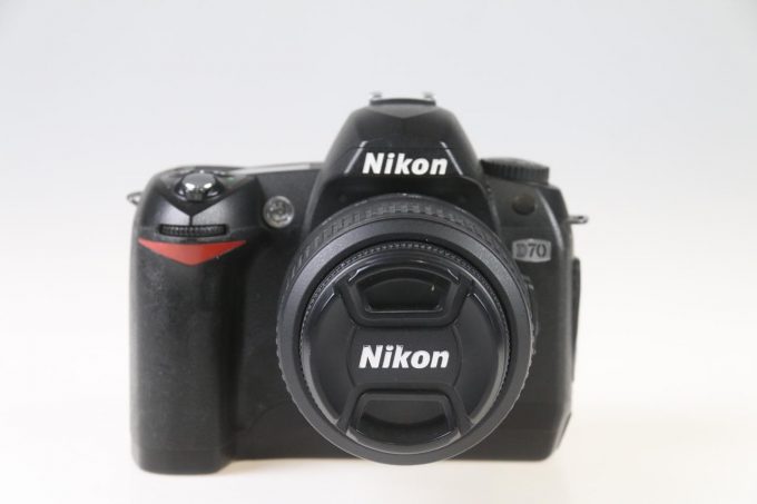 Nikon D70 mit AF-S DX 18-55mm f/3,5-4,5 G VR - #51389456