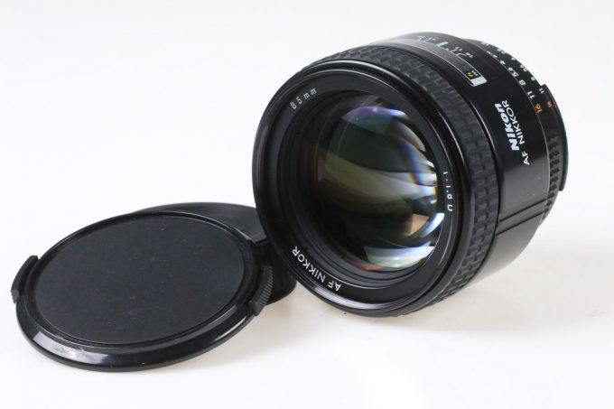 Nikon AF 85mm f/1,8 D - #636807