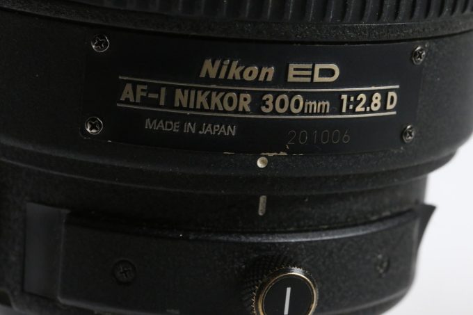 Nikon AF-I 300mm f/2,8 D ED - #201006