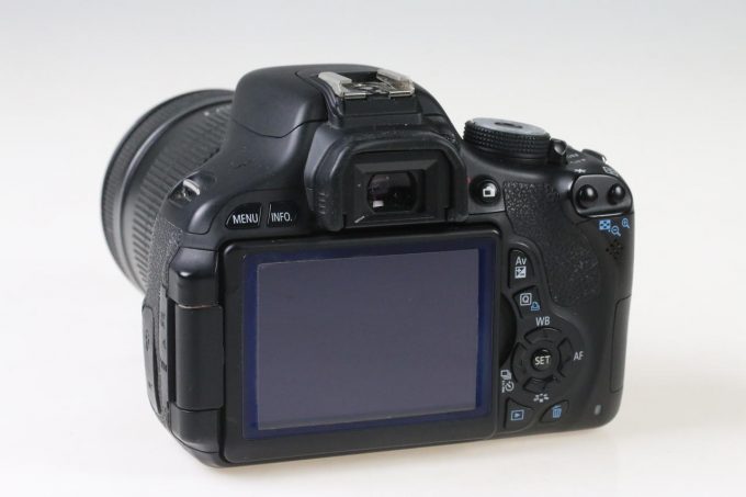 Canon EOS 600D mit EF-S 18-135mm f/3,5-5,6 IS - #083063044530