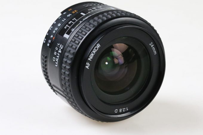 Nikon AF 24mm f/2,8 D - #636657