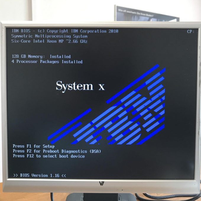 IBM Server System x3850 M2 4x 6-Kern Intel XEON X7460 2.66GHz 128GB RAM