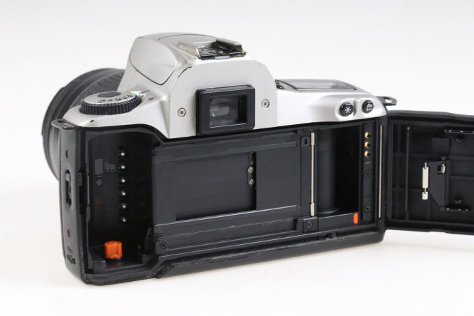 Canon EOS 300 mit EF 28-80mm f/3,5-5,6 II - #2980276