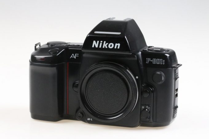 Nikon F-801s Gehäuse - #3247822