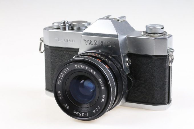 Yashica TL-Super mit Beroflex WW 35mm f/2,8 - #8970428