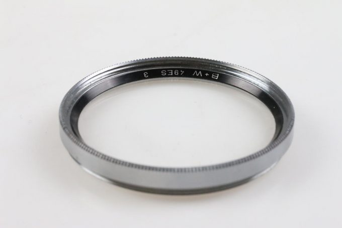 B&W UV Filter - 49mm