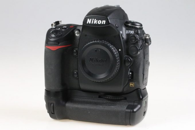 Nikon D700 Gehäuse mit Zubehörpaket - #2068654