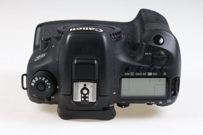 Canon EOS 7D Mark II mit Zubehörpaket - #283055000031