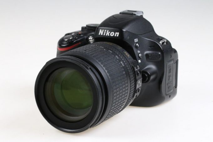 Nikon D5100 mit AF-S DX 18-105mm f/3,5-5,6 VR - #6729466