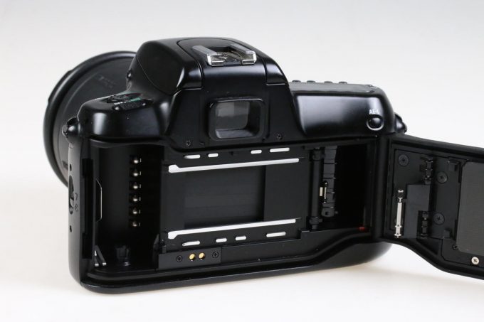 Nikon F50 Gehäuse mit Tamron AF 28-200mm f/3,8-5,6 ASPH - #2030545