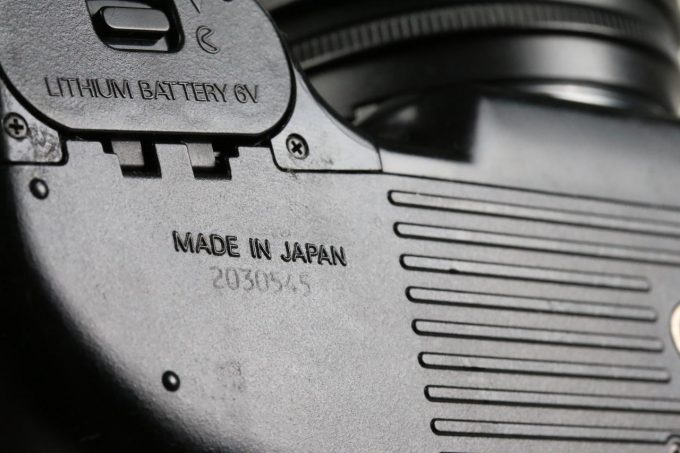 Nikon F50 Gehäuse mit Tamron AF 28-200mm f/3,8-5,6 ASPH - #2030545