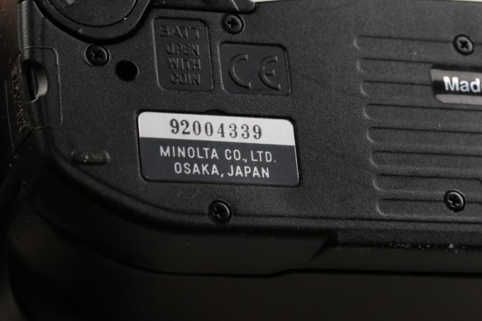 Minolta Dynax 404si mit 28-80mm f/3,5-5,6 - #92004339