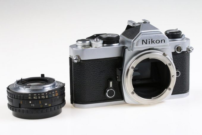 Nikon FM mit 50mm f/1,8 Series E - #3467845