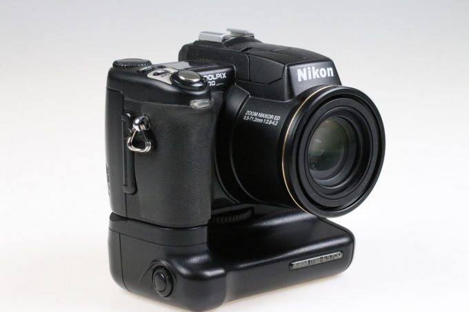 Nikon Coolpix 5700 Kompaktkamera - #4003763