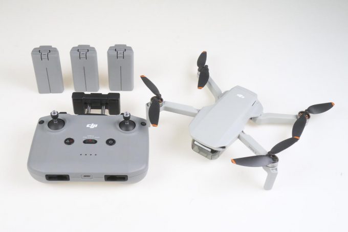 DJI Mini 2 Fly More Combo - #3Q4CHC93B3DKE)