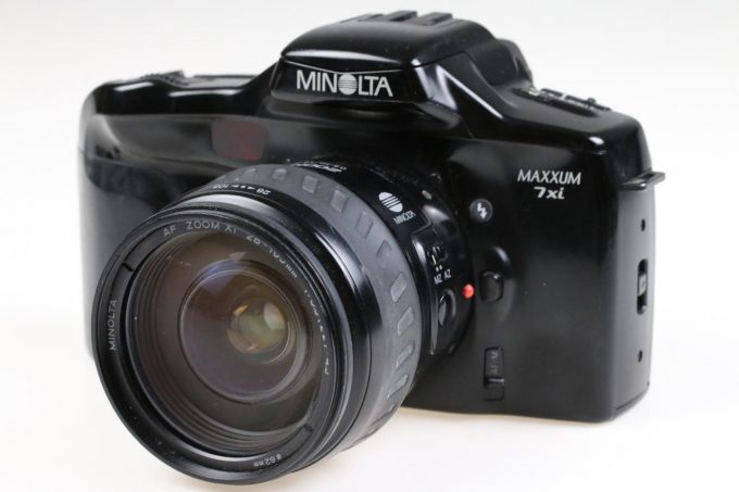Minolta Dynax 7xi mit 28-105mm f/3,5-4,5 AF Zoom Objektiv - #22125660