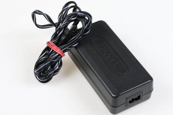 Sony AC-L10A Power Adapter