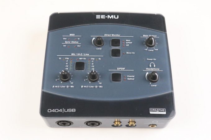 RØDE NT2-A mit Halter und E-MU 0404/USB