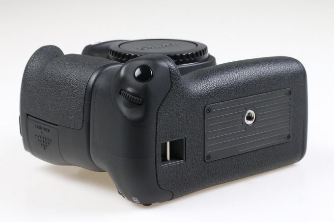 Canon EOS 6D mit Zubehörpaket BG-E13 - #33051001592