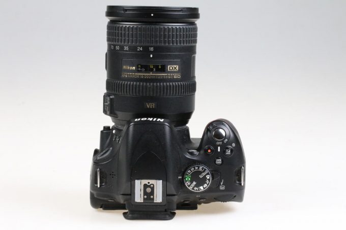Nikon D5100 mit AF-S DX 18-200mm f/3,5-5,6G ED VR II - #6105694