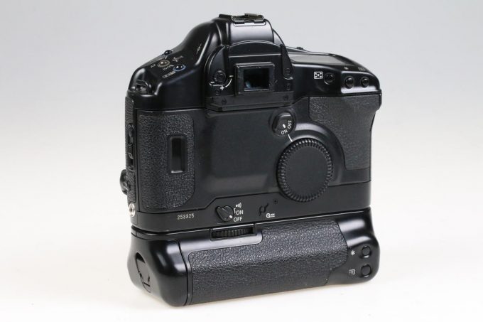 Canon EOS-1V HS mit PB-E2 Booster - #253325