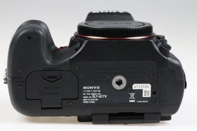 Sony Alpha 77 mit DT 16-50mm f/2,8 SSM