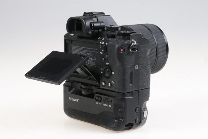 Sony Alpha 7 II mit 28-70mm f/3,5-5,6 OSS - #3792382