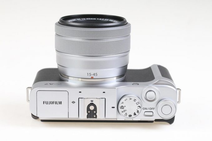 FUJIFILM X-A7 silber mit XC15-45mm f/3,5-5,6 - #9WL03590