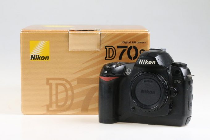 Nikon D70s Gehäuse - #4056688